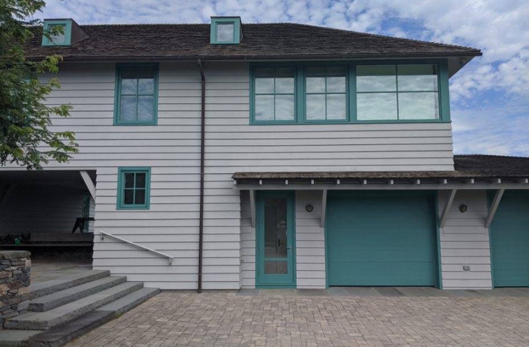 Choosing the Right Paint and Color